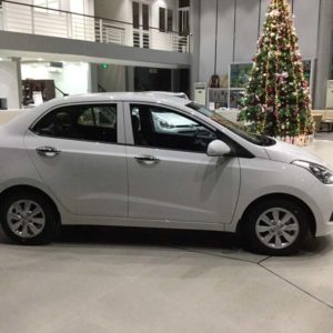 Huyndai Grand i10 sedan màu Bạc