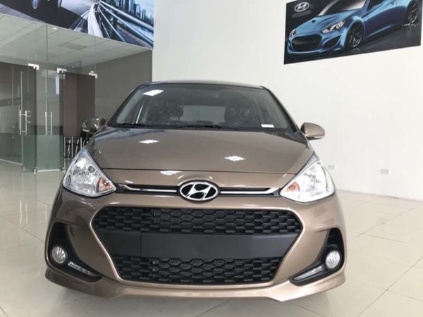 Hyundai i10 Nam Định màu vàng cát