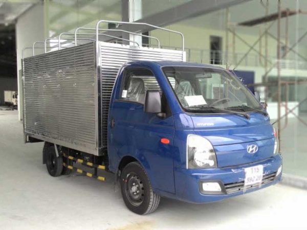 Hyundai Porter H150 Thùng kín màu xanh 2