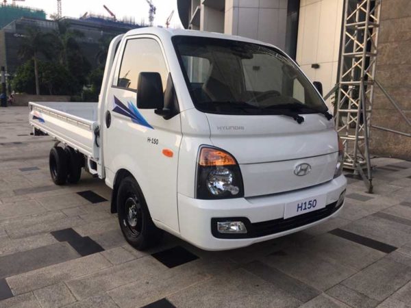 Hyundai Porter H150 thùng lửng màu trắng