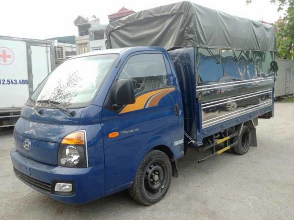 Hyundai Porter H150 thùng mui bạt màu xanh